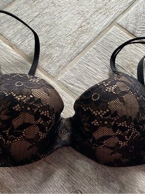 Victoria’s Secret embrace unlined bra 36A